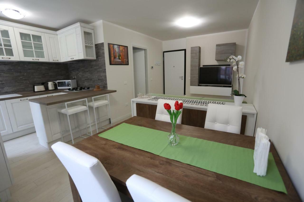 Casa Magenta Apartment 3 Valeggio sul Mincio Bagian luar foto